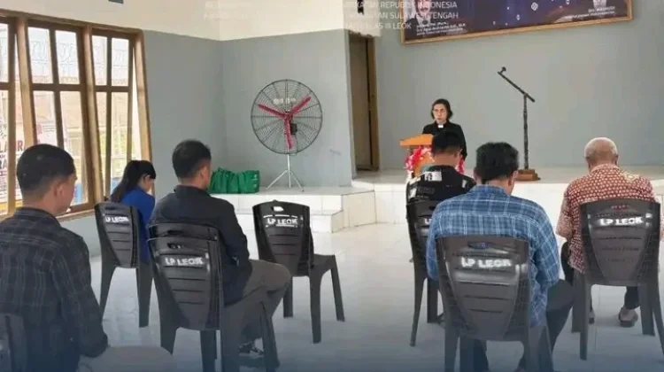 Menempa Diri lewat Ibadah, WBP Kristen Lapas Leok Perkuat Iman