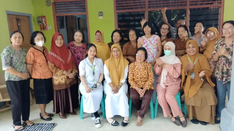 PWRI ranting satu Tolitoli menggelar arisan dan pemeriksaan kesehatan gratis