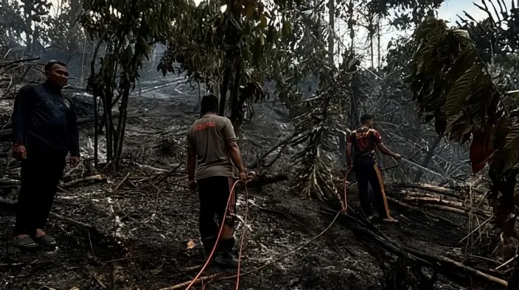 Atasi Karhutla dan Krisis Air Bersih, Polres Buol Terjunkan Armada AWC Bantu Warga