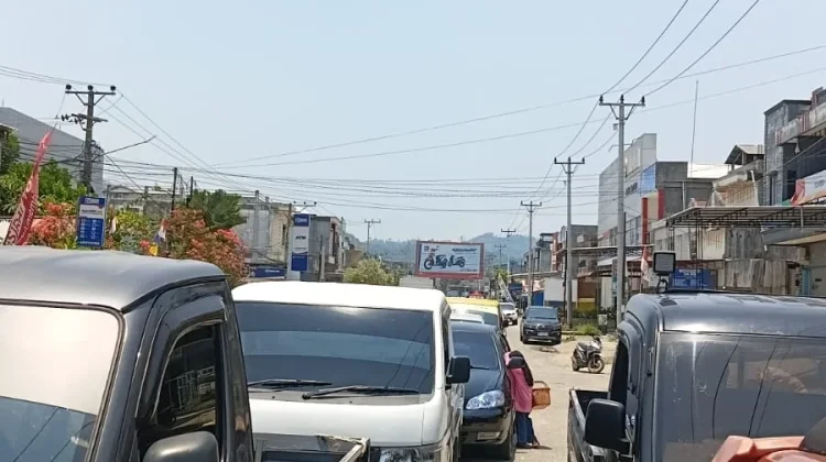 DPRD Tolitoli Soroti Antrean Panjang BBM di Sejumlah SPBU