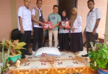 Dinsos Buol Salurkan Bantuan Korban Banjir Kebakaran