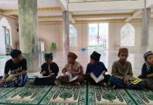 Kurangi Scroll Gadget, Perbanyak Membaca Alquran