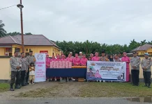 Polsek Dako Pemean Berbagi Takjil Ramadhan Penuh Berkah