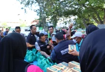 Ditressiber Polda Sulteng Bagikan Sembako dan Takjil ke Masyarakat
