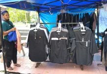 Pedagang Baju Koko Raup Berkah Ramadan di Tolitoli