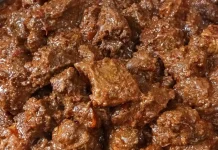 Rendang Tetap Jadi Menu Favorit Saat Lebaran Tiba