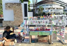 Kisah Hairul, Bocah Penjual Mainan di CFD Buol, Harga Mulai Rp3 Ribu