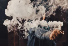 Asap Rokok dan Vape Picu Penyakit Jantung Paru