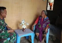 Babinsa Buol Tingkatkan Kamtibmas lewat Komsos di Desa Labuton
