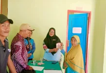 Pemdes Monano Salurkan Bantuan Sosial untuk Warga