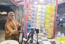 Enam Tahun Berjualan, Yuli Andalkan Ramainya Taman Kota Tolitoli