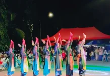 Tari Gaharu Musik Dua Warna Hipnotis Penonton