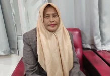 Ibu guru Rohani 28 tahun mengabdi di SDN Pulias pulau