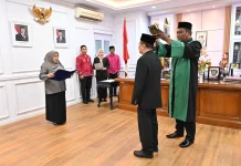 Wagub Reny Lantik Jabatan Fungsional Dokter Ahli Utama RS Undata