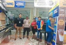 Bhabinkamtibmas Monitoring Pembukaan Gerai Indomaret di Desa Modo