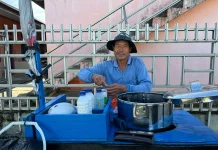 27 Tahun Mengayuh Rezeki, Jimin Setia Jual Bubur Kacang Ijo