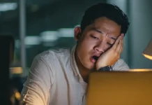 7 Cara Mengatasi Kantuk Saat Bekerja agar Tetap Produktif