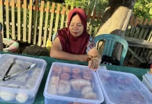 Kue Pinggir Jalan Jadi Penopang Ekonomi Keluarga di Buol