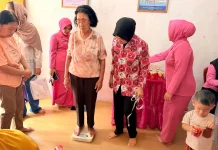 Posyandu Bhayangkari Layani Pemeriksaan Gratis bagi Lansia