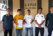 Lapas Tolitoli Berikan CB dan PB kepada Dua Narapidana