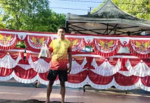 Banyaknya penjual bendera musiman di bulan Agustus