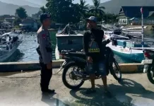 Hari Libur, Brimob Intensifkan Patroli SAR di Dermaga Tanjung Batu