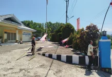 RRI Tolitoli Semarakkan HUT Ke-81 RI dengan Umbul-Umbul