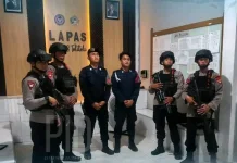 Patroli Malam Brimob Jaga Kamtibmas Tetap Kondusif di Tolitoli