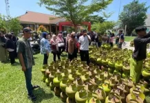 Pemkab Parigi Moutong Salurkan 560 Tabung LPG 3 Kg Gratis