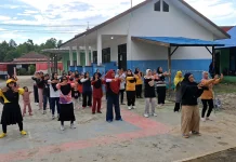 Senam Lansia Jadi Cara Warga Kabinuang Jaga Kebugaran