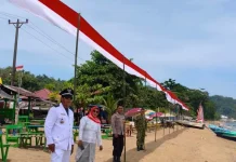 Bendera 81 Meter Warnai HUT RI ke-81 di Pantai Batu Bangga