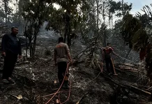 Atasi Karhutla dan Krisis Air Bersih, Polres Buol Terjunkan Armada AWC Bantu Warga