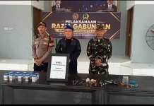 Razia Gabungan Lapas Leok, Petugas Temukan Sejumlah Barang Terlarang