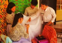 Hari Batik Nasional, SMAN 1 Tolitoli Kenalkan Praktik Membatik