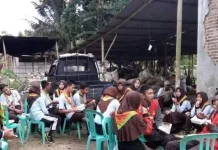 Desa Diule Dorong Literasi Anak Peduli Lingkunga