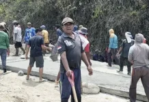 Perbaikan jalan di desa Oyom telah mencapai 75 persen
