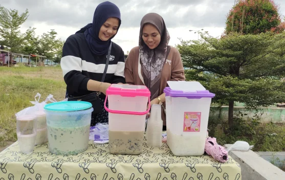 Nurul Mulisa memanfaatkan peluang berjualan di bulan Ramadhan
