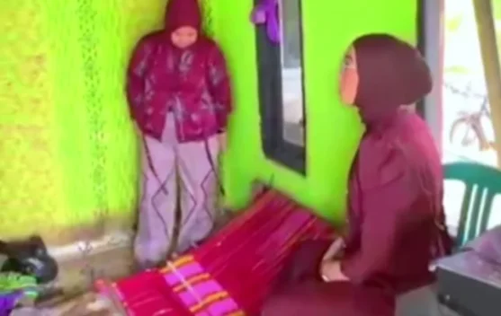 Ketua TP PKK Buol Dukung Pelestarian Tenun Desa Panilan
