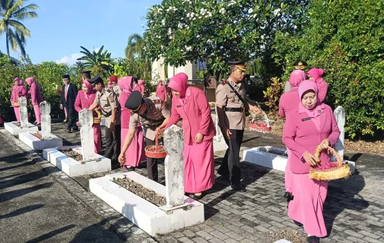 Polres Tolitoli Ziarah ke TMP Sambut HUT Bhayangkara ke-80