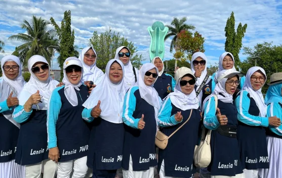 Lansia Tolitoli dan Buol Pererat Silaturahmi Lewat Senam Bersama