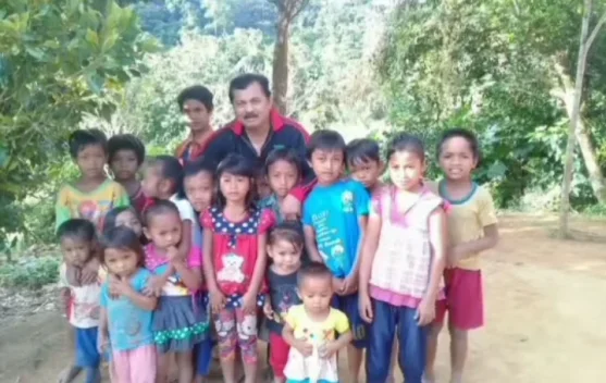 Anak Suku Lauje di Takudan Masih Menanti Guru dan Sekolah