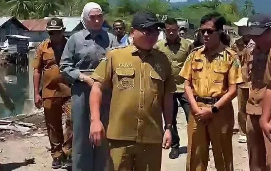 Bupati Buol Tinjau Rumah Warga Terdampak Gelombang Ombak