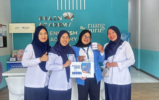RRI Pro 2 Tolitoli Gandeng English Academy Hadirkan English Corner