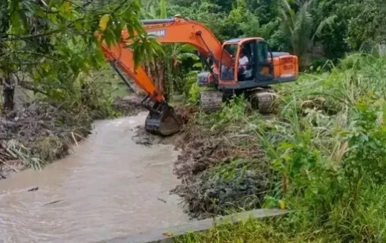 Banjir Berulang di Silutung: BPBD Percepat Normalisasi Sungai untuk Cegah Dampak Lebih Besar
