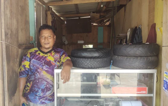 Usaha Tambal Ban Tobing Bertahan di tengah Persaingan