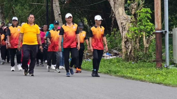 Bupati Aru dan KKSS Gelar Jalan Santai