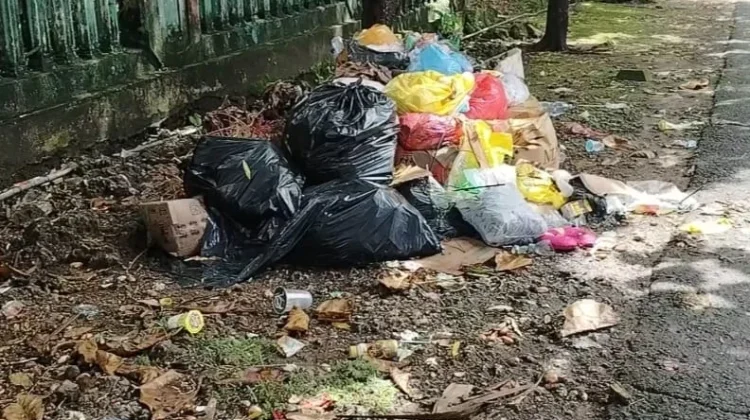 Warga Langgur Soroti Ketidakteraturan Jadwal Pembuangan Sampah