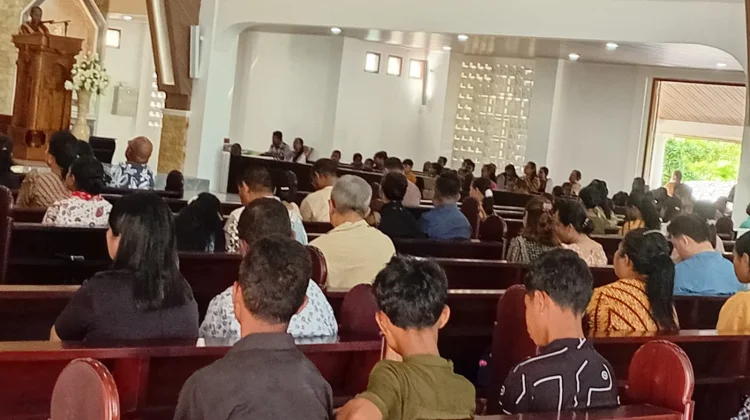 Misa Minggu Prapaskah Pertama Berlangsung di Gereja St. Yosep Dobo