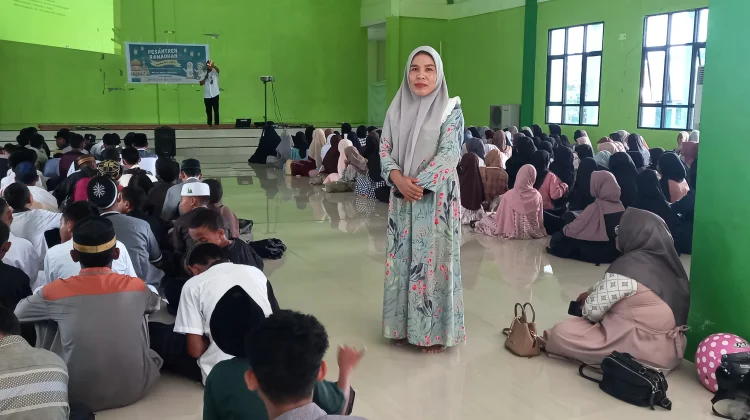 MTs N 1 Maluku Tenggara Gelar Pesantren Kilat di Masjid Agung Raudha