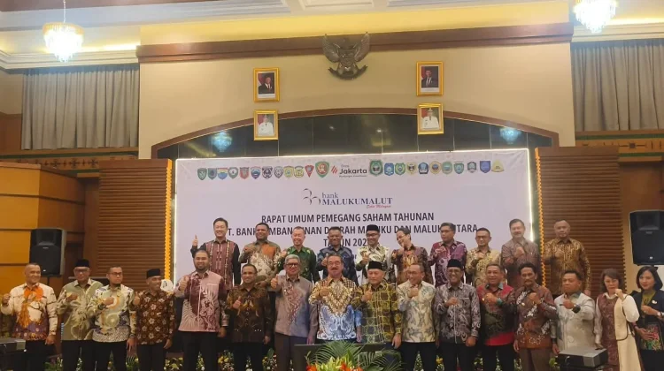 Wawali  Tual Hadiri Rapat Tahunan Bank Maluku - Malut